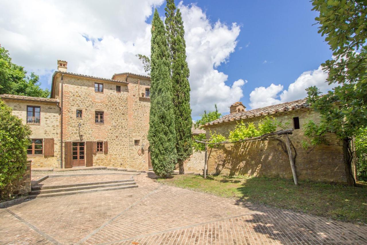 Country house Borgo Il Poeta *